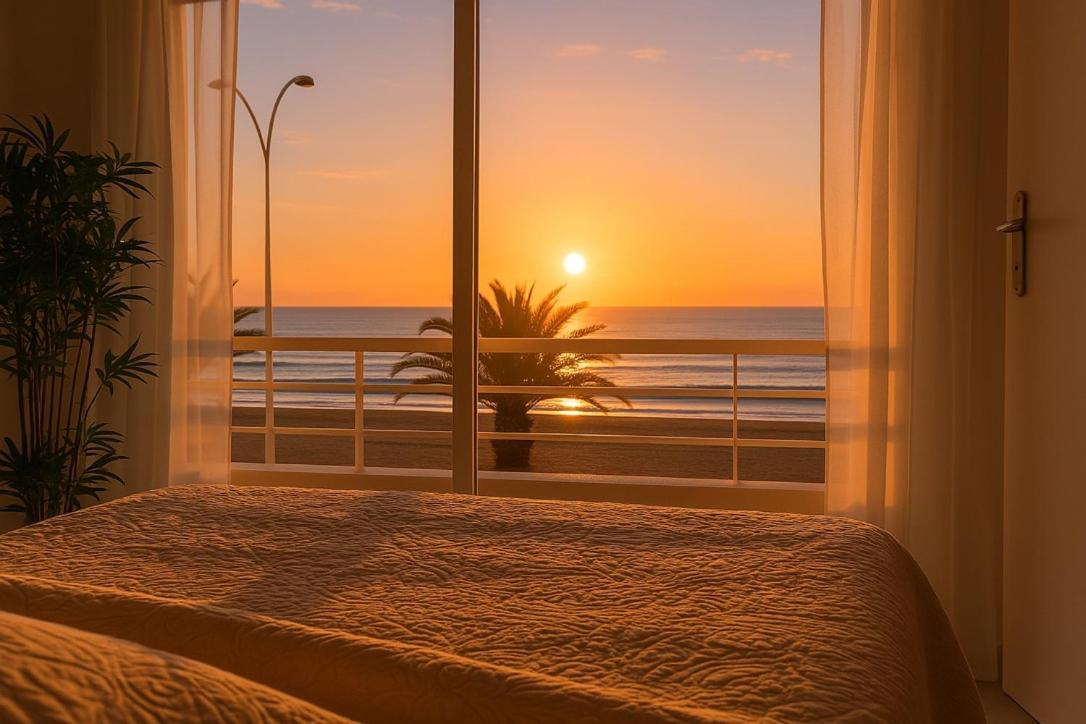 "Plage" Splendide Vue Mer Depuis La Chambre Et Le Salon Cuisine, 20M De La Plage! Canet-en-Roussillon Exterior foto
